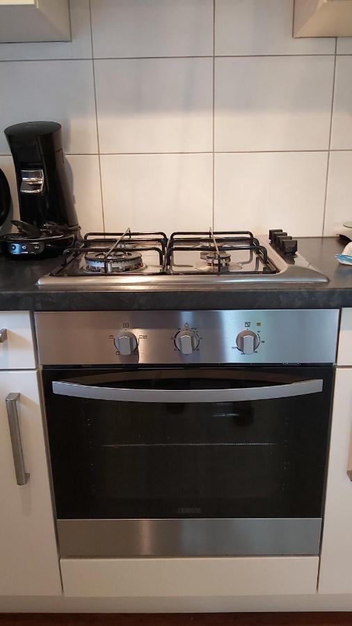 Comfortabel En Gezellig Familie Chalet Tot 6 Personen Op De Veluwe Bungalowpark De Kern プッテン エクステリア 写真