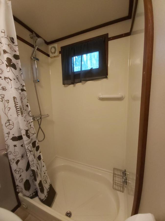 Comfortabel En Gezellig Familie Chalet Tot 6 Personen Op De Veluwe Bungalowpark De Kern プッテン エクステリア 写真